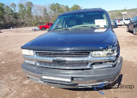 2002 Chevrolet Tahoe Lt z USA, uszkodzony, nr VIN 1GNEC13Z52R137759